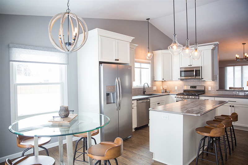 AirBNB Monthly Rentals Janesville WI Short or Long Term